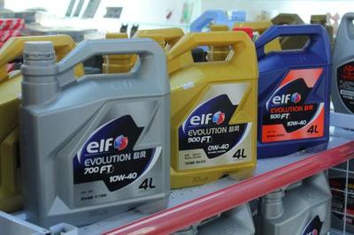 文錦渡潤(rùn)滑劑進(jìn)口清關(guān)與專(zhuān)業(yè)潤(rùn)滑油進(jìn)口報(bào)關(guān)公司服務(wù)全解析